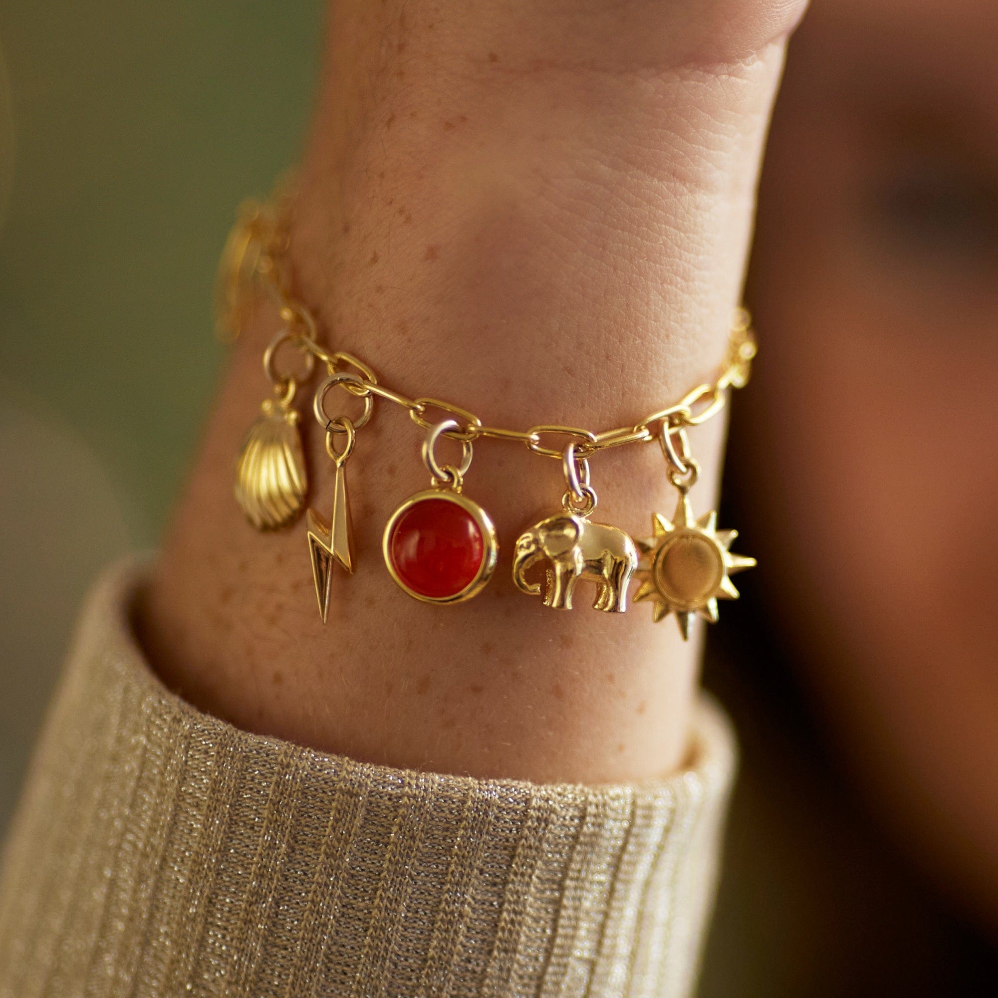 14K Solid Gold Elephant Bracelet, Minimal Elephant Charm Bracelet, Good  Luck Charm, Gift for Her, Gift for Mom. - Etsy