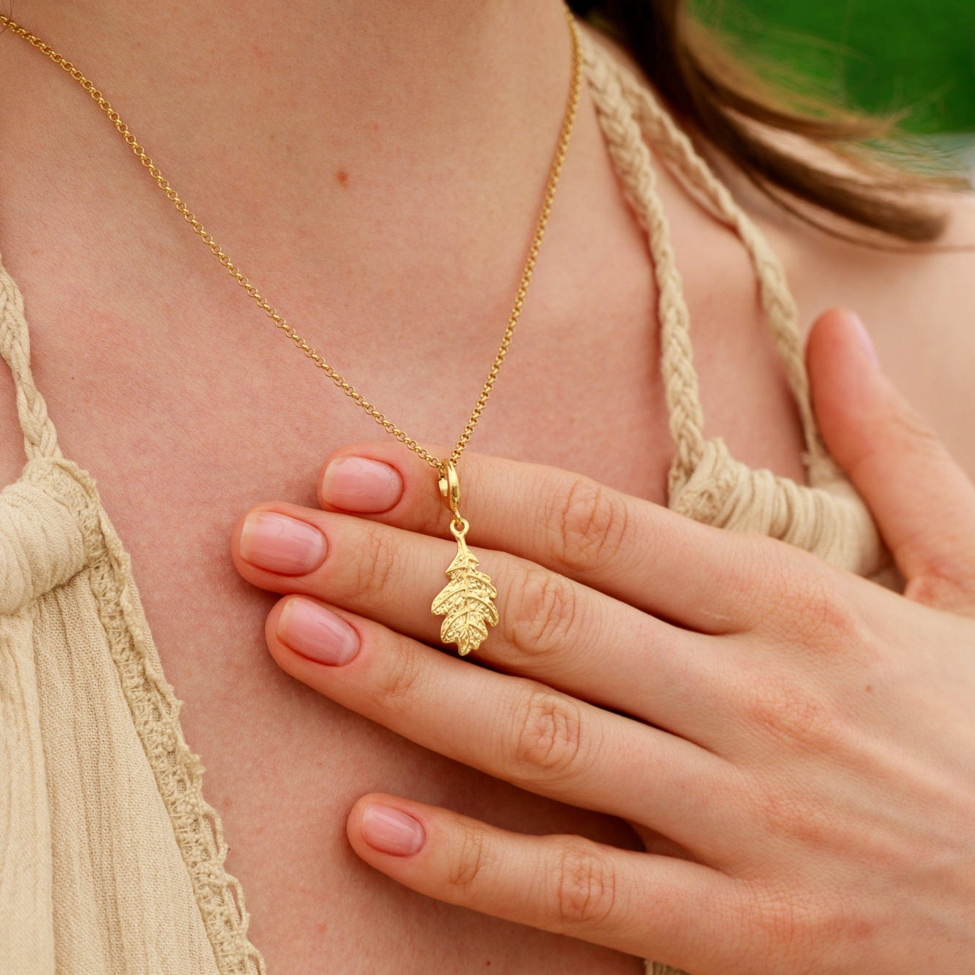 Collier à breloques feuille de chêne dorée Pendentif feuille