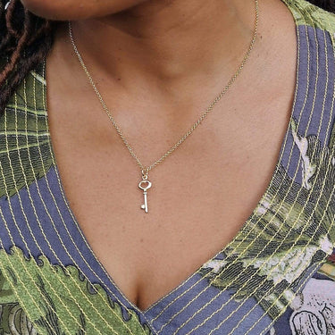 Three Keys Necklace, Minimal Jewelry, Tiny Key Pendant, Friendship Nec –  Simple Reminders