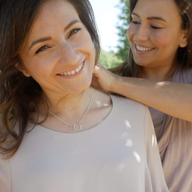 Silver Linked Circles Necklace | Lily Charmed